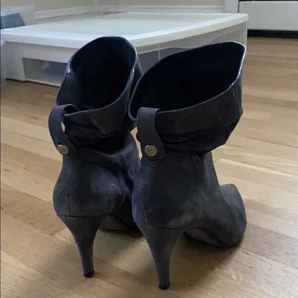 Michael Kors Grey suede ankle booties size 7/37 - Picture 2 of 6